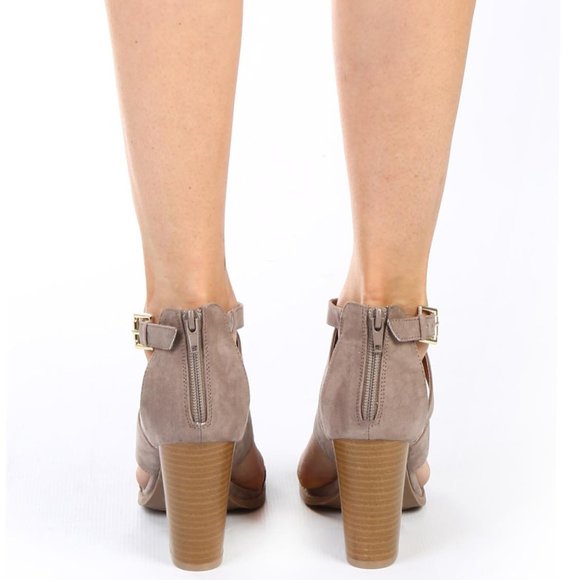 Qupid Barnes-115A Taupe Back Zipper Ankle Bootie - Picture 4 of 4